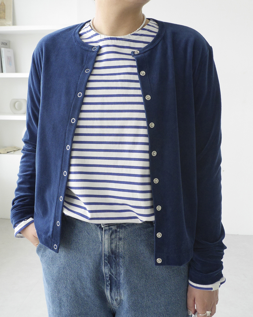 秋準備は「ベロア」から。羽織るだけで旬顔になれるカーディガン【12closet】