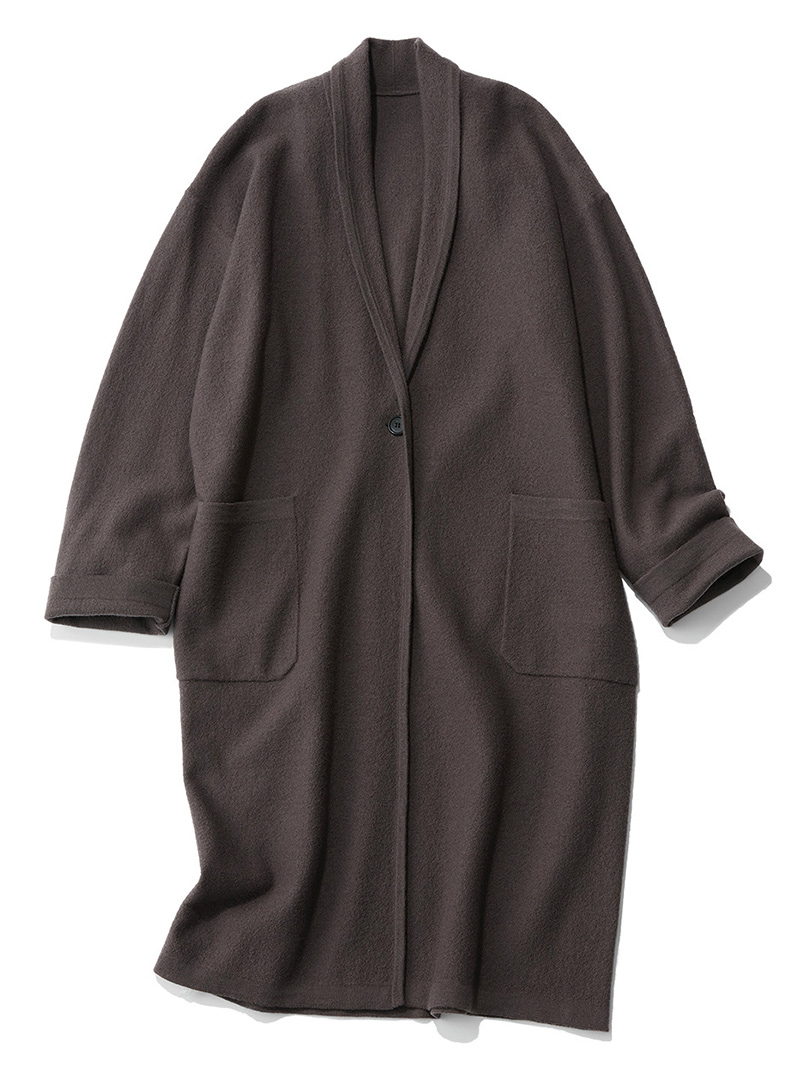 まず買うべきはワンピース、スポーティアイテム、軽アウター！