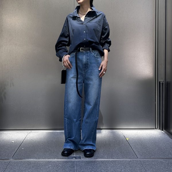 「カジュアルすぎない大人顔」新定番のテーパードデニム ブルー Sサイズ カジュアルすぎない大人顔」新定番のテーパードデニム（Sサイズ