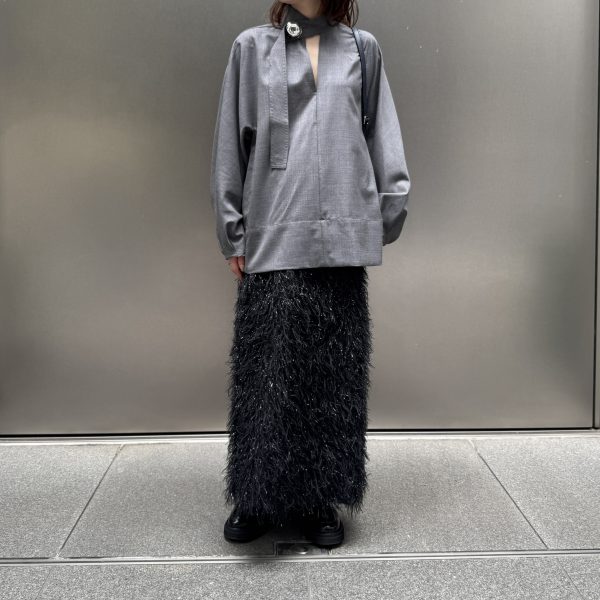 【50代スカートコーデ】品よく華やか。ホテルランチで着映えるきちんとコーデ