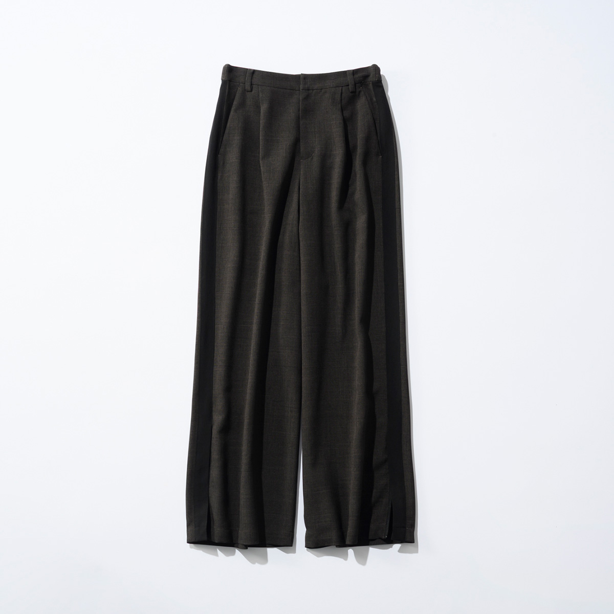 今すぐ着られる「秋の盛り上げ服」7