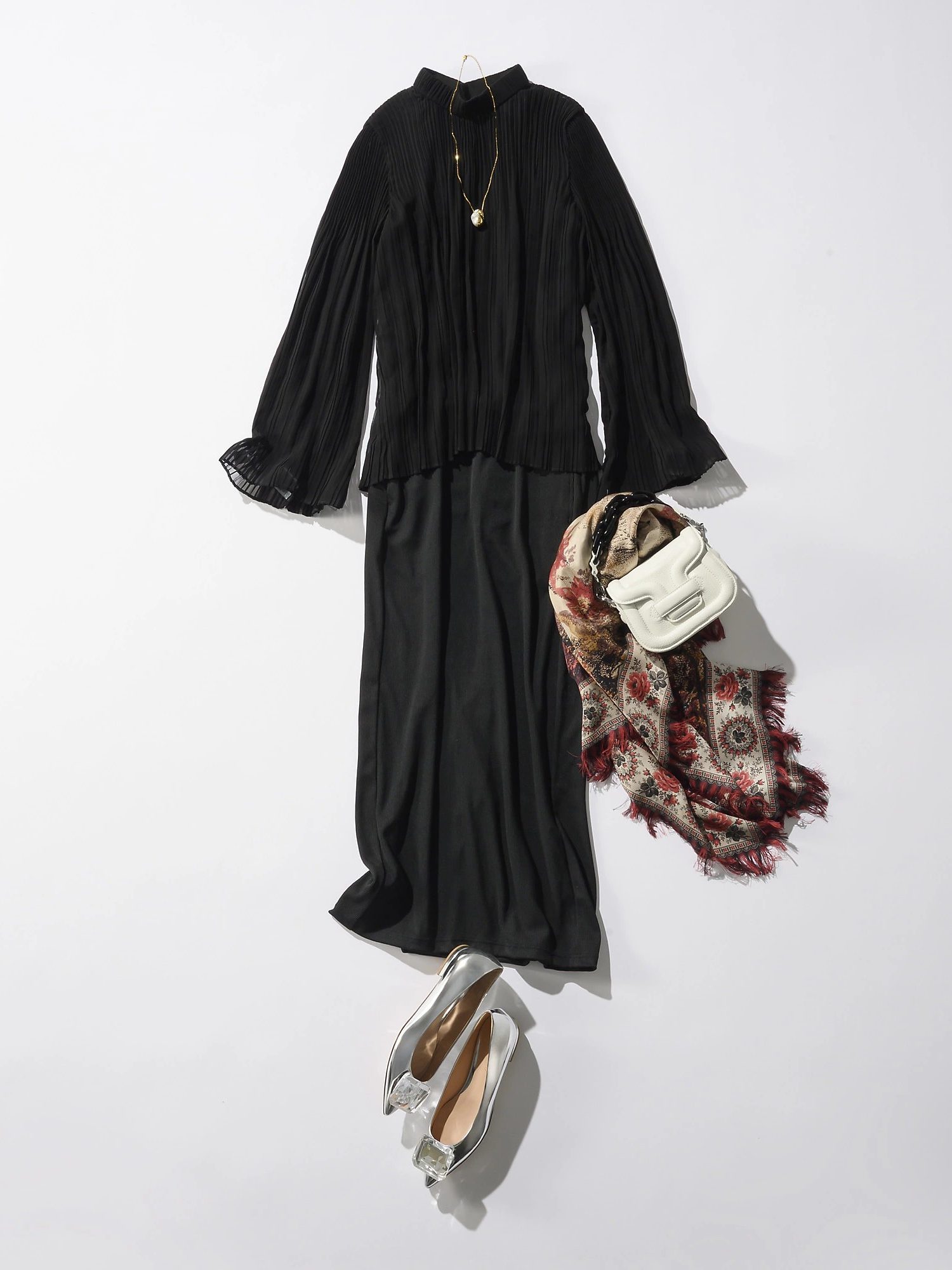 【スリットリブスカート】クラシカル×モードで叶える秋の装い