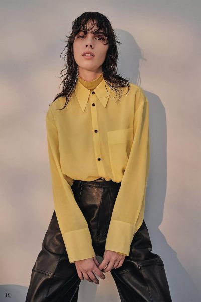 AKIRANAKACamille layer shirt￥71,500