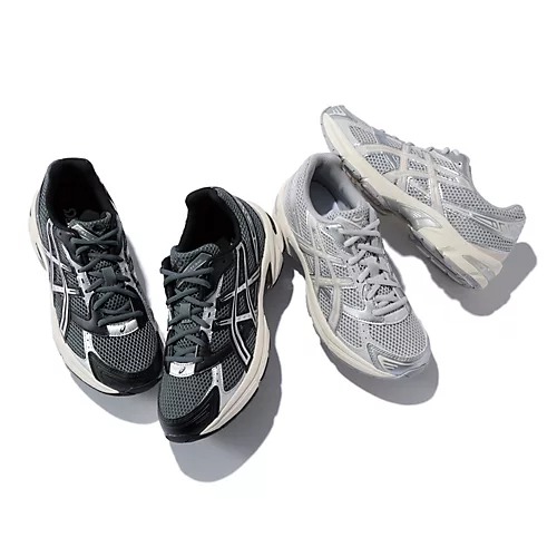 「モード顔」&「秋色」スニーカーで季節を先取り！