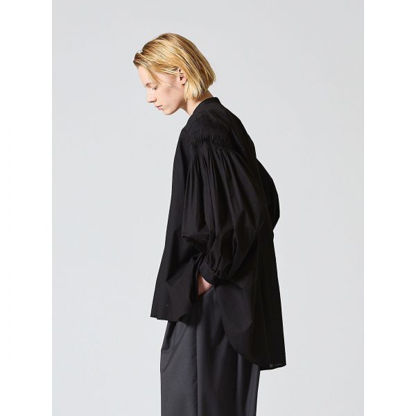 mizuiro ind
ピンタックパフスリーブシャツ
￥19,800