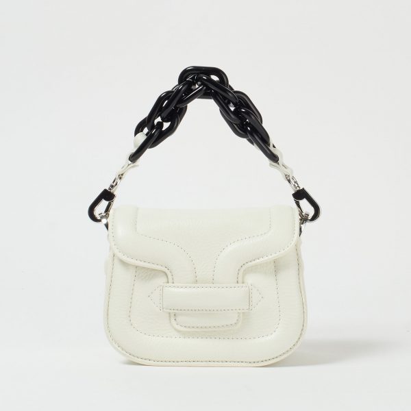 【50代スカートコーデ】品よく華やか。ホテルランチで着映えるきちんとコーデ