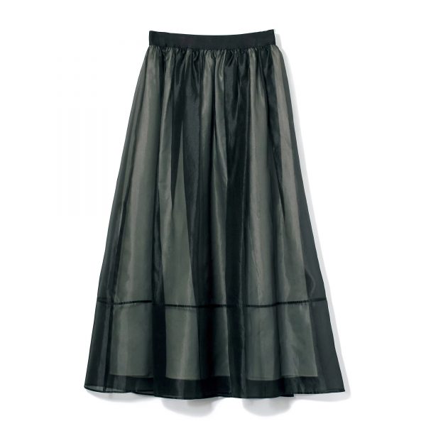 【50代スカートコーデ】品よく華やか。ホテルランチで着映えるきちんとコーデ