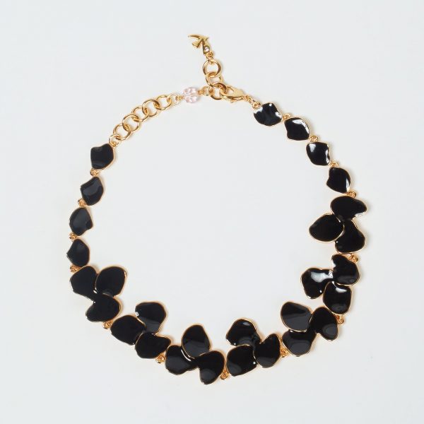 【50代パンツ】買えるのはエクラプレミアムだけ！究極のきれいめパンツでつくる品格コーデ10選