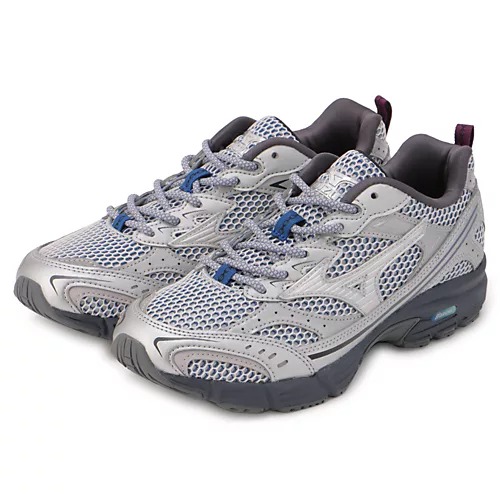 スニーカー・ブーツ・ローファーetc...足元からアップデート！今季の最愛シューズ、総まとめ