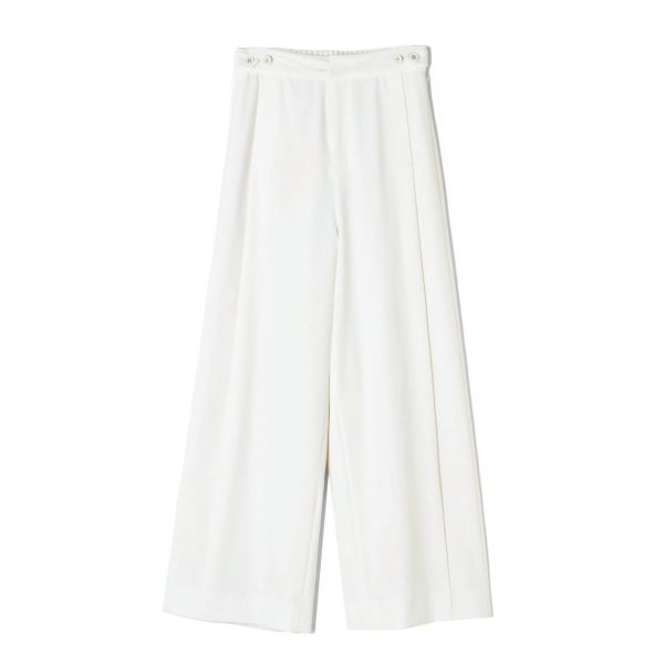 エクラプレミアム発！優美なセミワイドパンツ誕生【50代 パンツ】