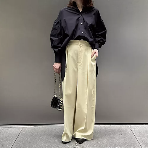 ADORE×eclat
【村山佳世子さん別注】ボウタイつきボリュームブラウス
￥39,600