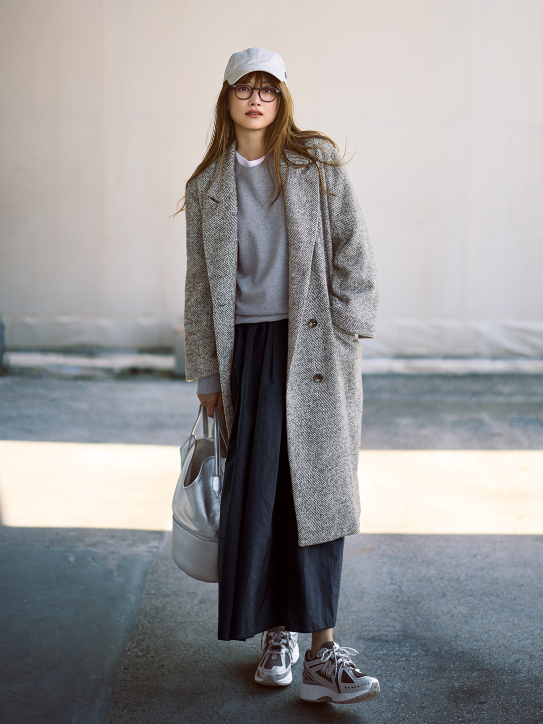 アニックのピークドラペルウールコートコーデ