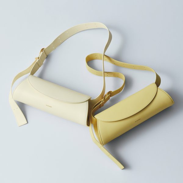 【50代 ファッション】気温10度に最適!大人の冬支度に｜華リュクスなアウター＆バッグ【HERNO・WOOLRICH】 éclat2025年12月号特集