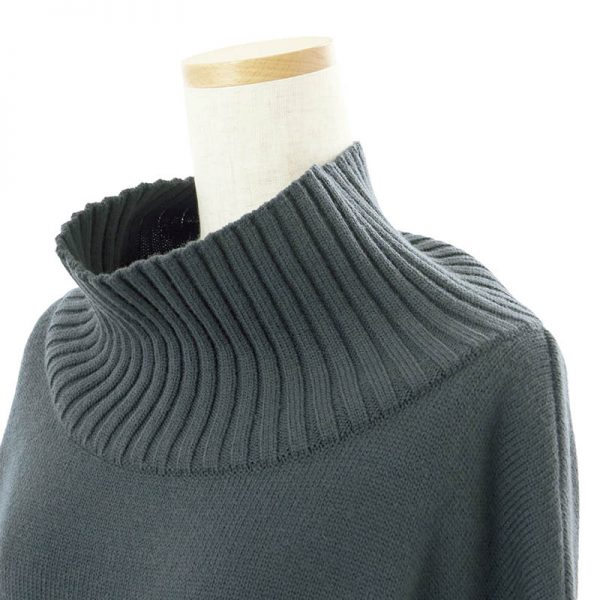 【50代 ファッション】「美シルエット」で映える、50代の日常着 éclat2025年12月号特集