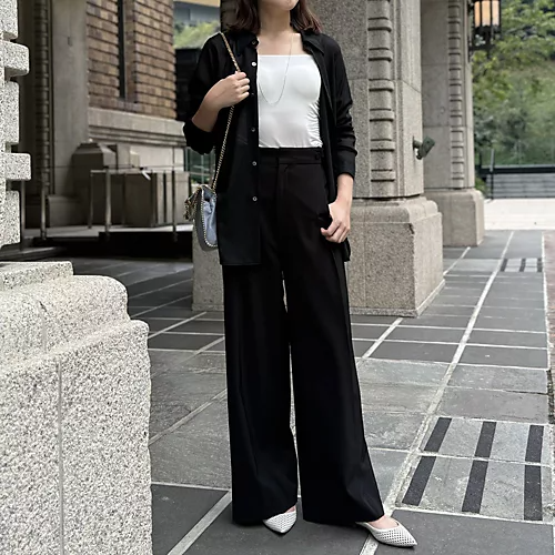 MADISONBLUE×eclat
【復刻別注】ローカラーマダムシャツ
￥63,800