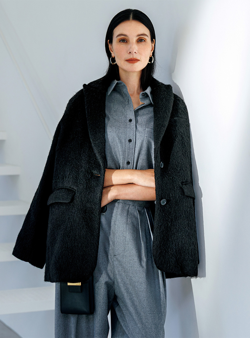 スタイリスト福田亜矢子さん× E by eclat 真冬まで活躍する理想のアウターが完成! éclat2025年12月号特集