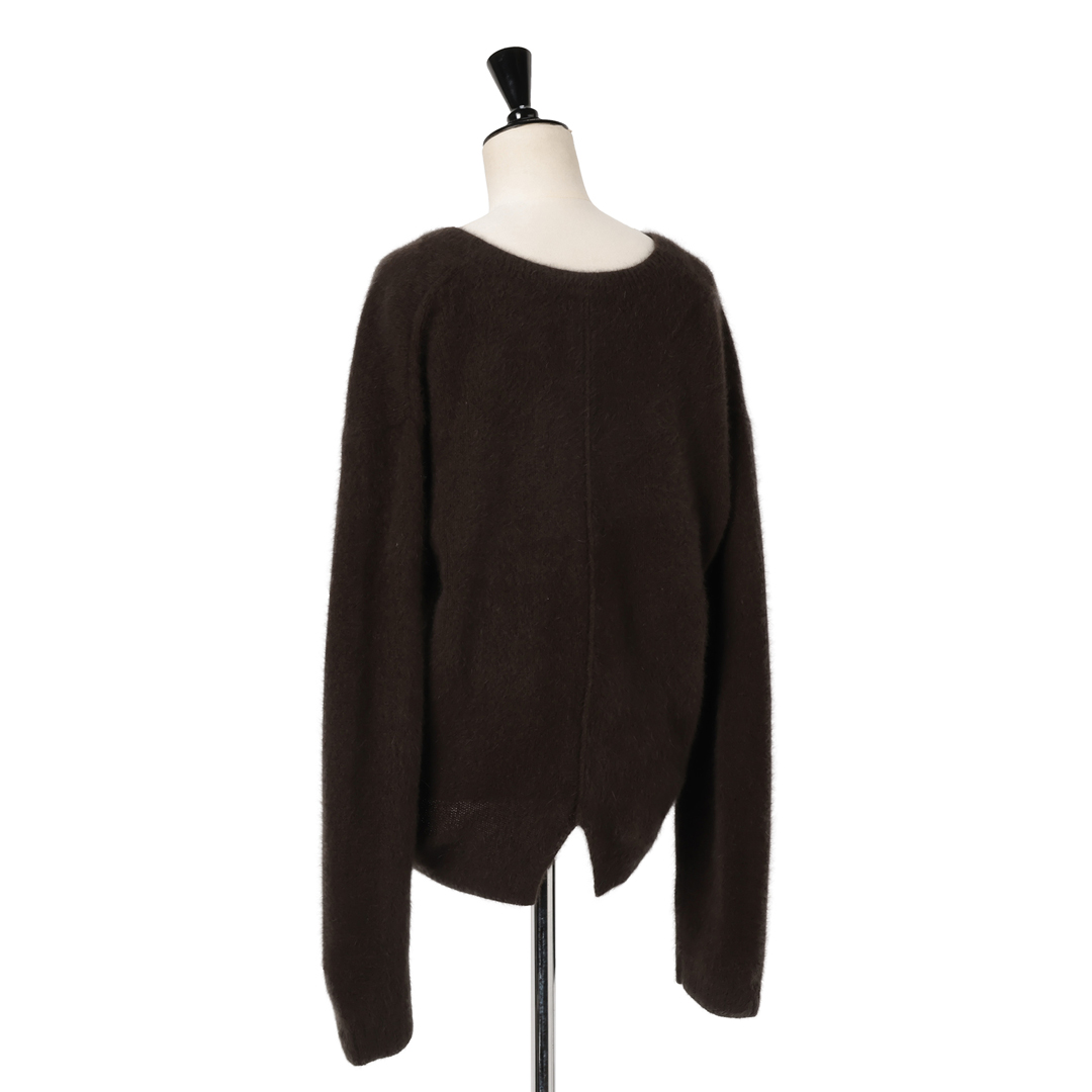 エムセブンデイズの【辻 直子さんコラボ】フォックスカシミアVネックニットサブカット