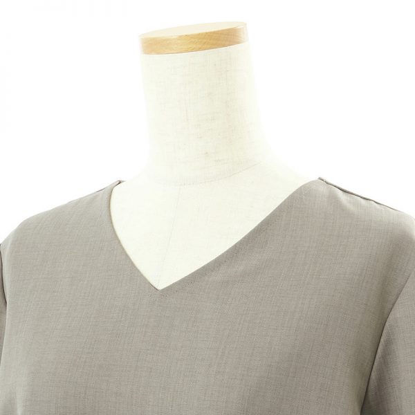 【50代 ファッション】「美シルエット」で映える、50代の日常着 éclat2025年12月号特集