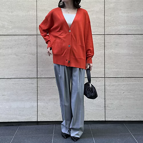 drawell
バックフレアカーディガン
￥31,900