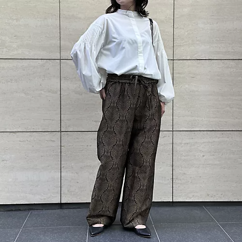 E by eclat
袖ピンタックボリュームブラウス
￥19,800