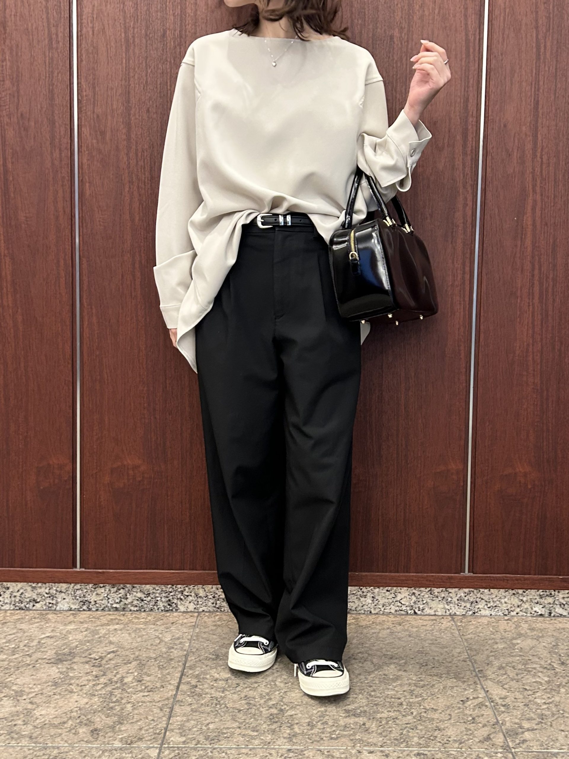 【50代ファッション】ハイパワーストレッチでノンストレスの着心地♪COGTHEBIGSMOKE×eclat 「ストレッチブラウス」