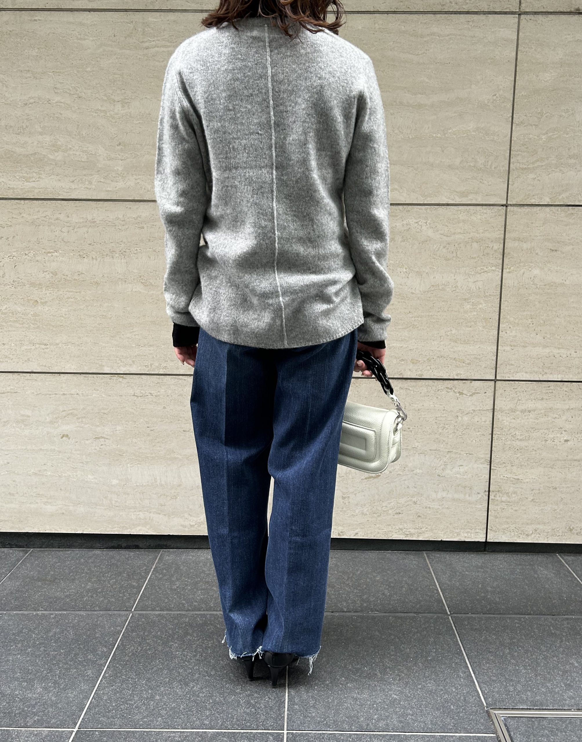 ADAWAS×eclatアダワス【別注】カシミヤシアーニット￥25,300（税込）カラー：ピンク、グレー、イエロー