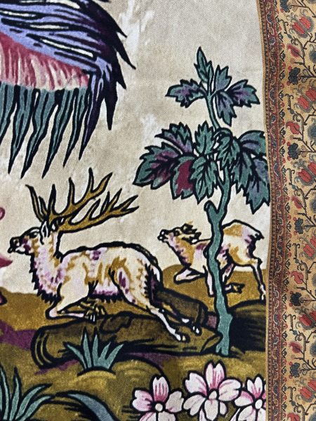 独創的な色柄が芸術作品のようなストール 「ピエール・ルイ・マシア・シルクストール」【50代ファッション】