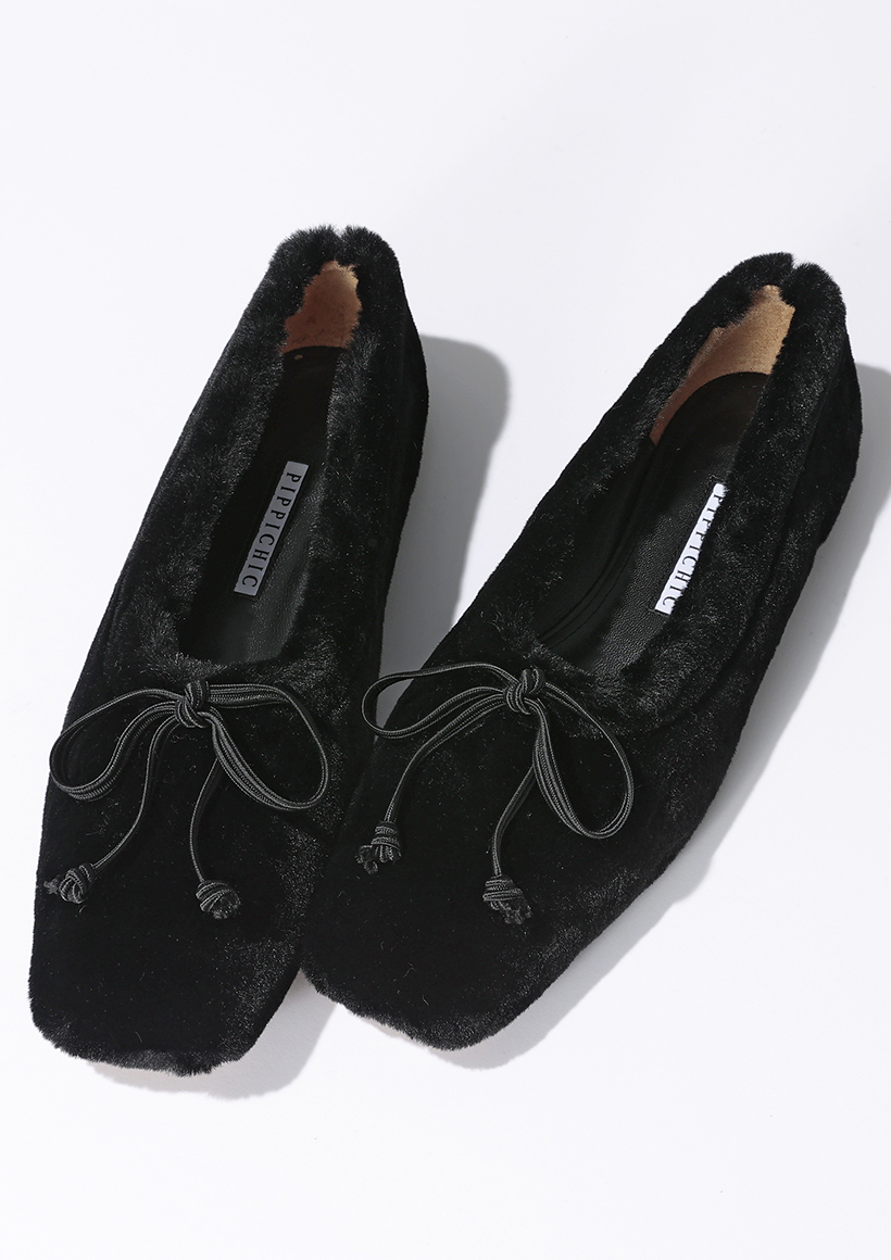 スニーカー・ブーツ・ローファーetc...足元からアップデート！今季の最愛シューズ、総まとめ