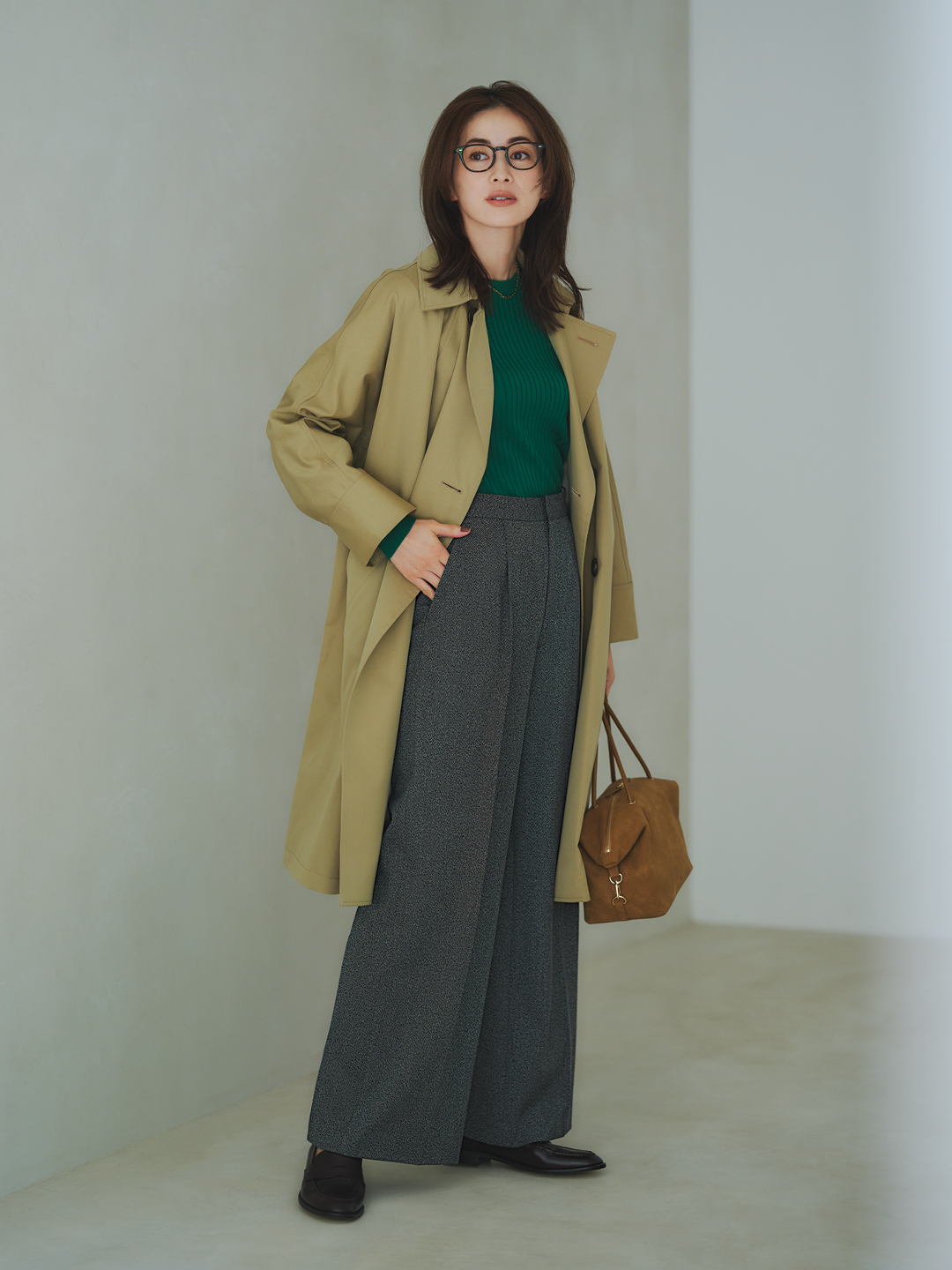 エムセブンデイズの裏起毛セミワイドタックパンツコーデ3