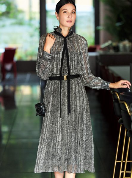 【50代 ホテルランチ 服装】「華やかおでかけ服」6選 éclat2025年12月号特集