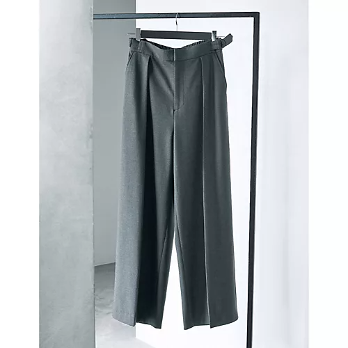 E by eclat
【斉藤くみさんコラボ】裏起毛サイドベルトつきタックパンツ
￥19,800