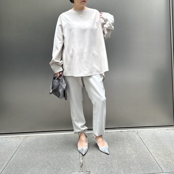 COGTHEBIGSMOKE×eclat
コグ ザ ビッグスモーク×エクラ
ストレッチブラウス
￥28,600（税込）
カラー：（別注）オート、ブラック