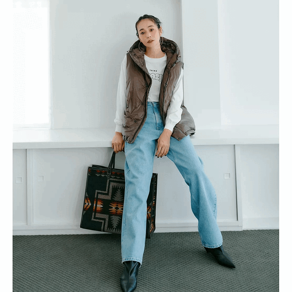 REMI RELIEF
【HPS別注】超軽量ナイロンアウトドアダウンベストフーディ
￥51,700