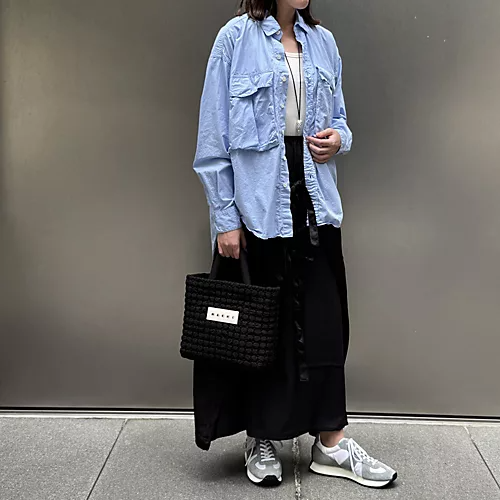 KATHARINE HAMNETT×eclat
【徳原文子さん別注】ロングテイルシャツ
￥31,900KATHARINE HAMNETT×eclat
【徳原文子さん別注】ロングテイルシャツ
￥31,900