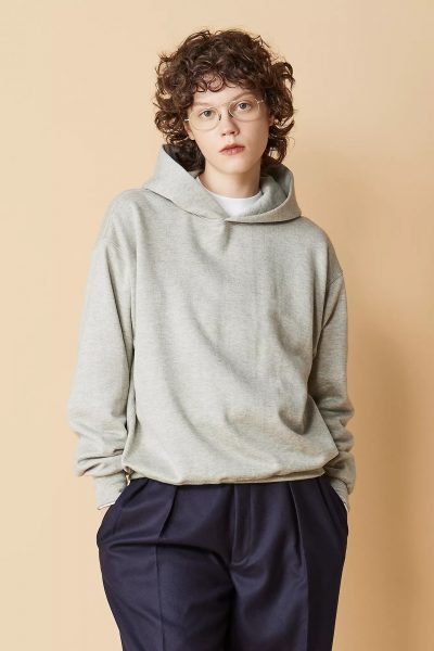 LIFiLL【SPURSHOP別注】小顔に見えるパーカ￥22,000