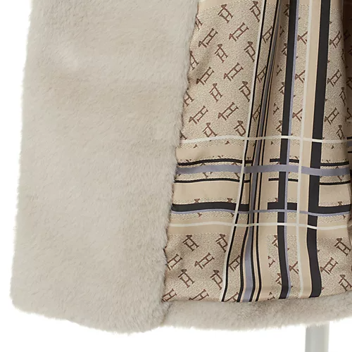 HERNO
エコファーロングコート
￥137,500