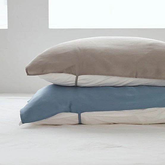 DRESS HERSELF
シルクピローカバー
￥4,950