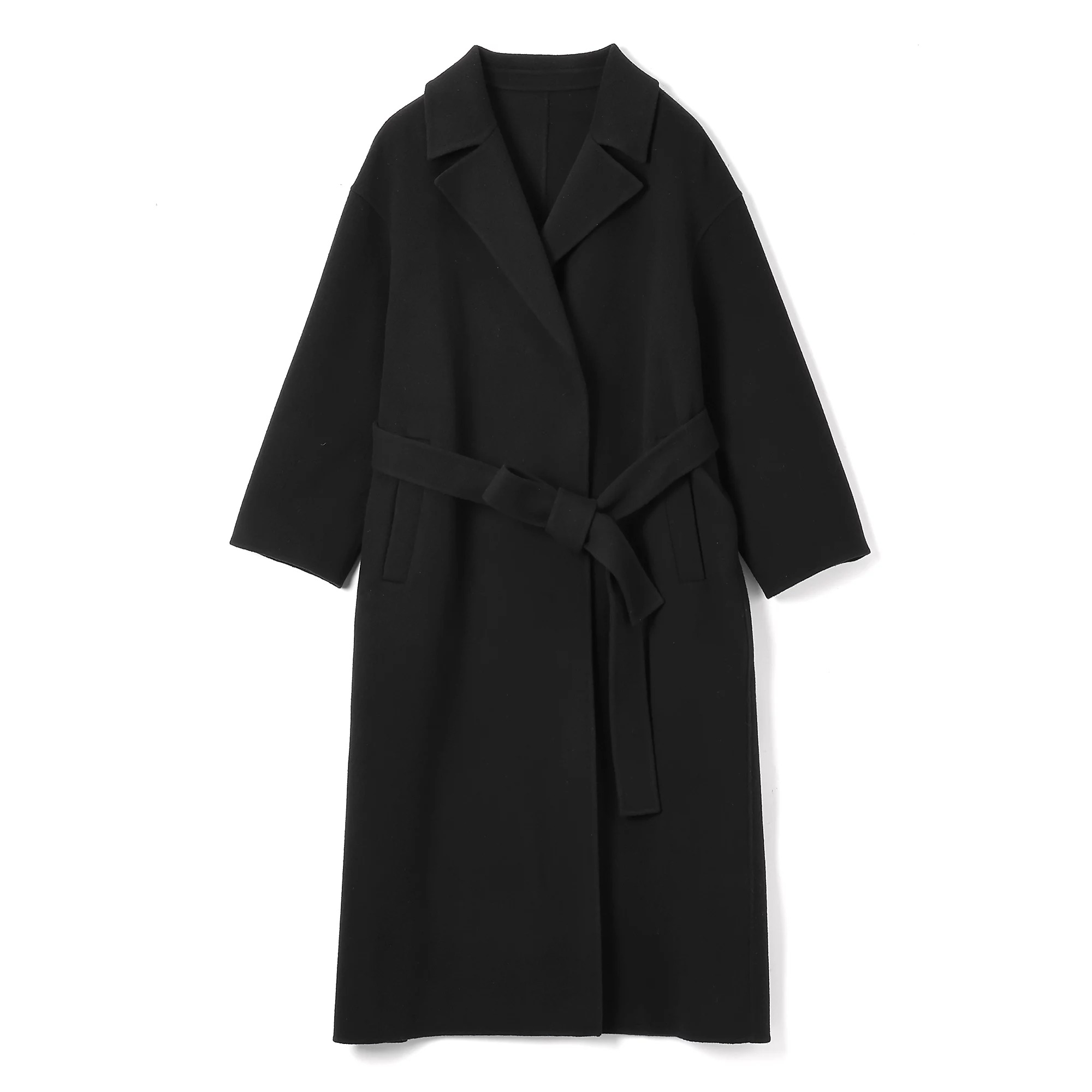 軽くて暖かいだけじゃない！着映えもかなう名品アウター｜M7days【40代ファッション】