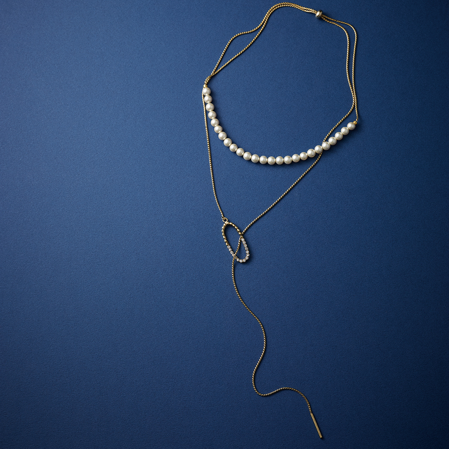 アデル ビジューのCUTSTEEL sparkle pearl raliet