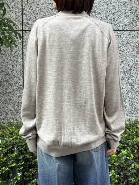UMEDA
16GG V NECK CARDIGAN
￥39,600