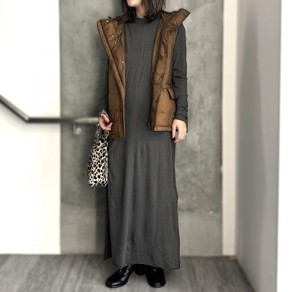 一枚で何通りも！REMI RELIEFのダウンベスト着回しコーデ術【40代ファッション】