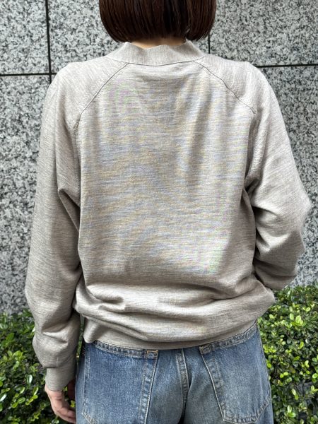 UMEDA
16GG V NECK CARDIGAN
￥39,600