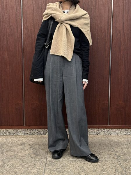 PROTAGONISTA
プロタゴニスタ
カーディガン風ストール
￥31,900（税込）
カラー：ベージュ