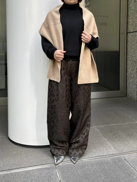 PROTAGONISTAカーディガン風ストール￥31,900