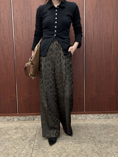 E by eclat
イーバイエクラ
レオパードジャカードパンツ
￥19,800（税込）
カラー：ブラウン、ネイビー