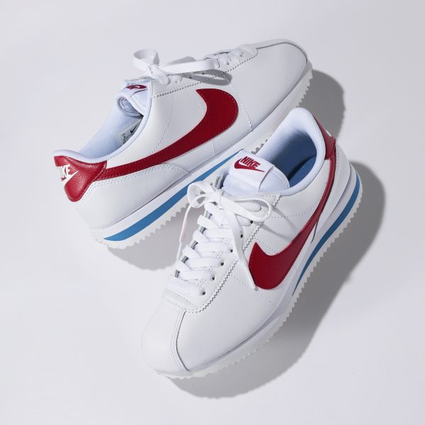 冬コーデに抜け感♡「大人のコート＋スニーカー」10STYLE