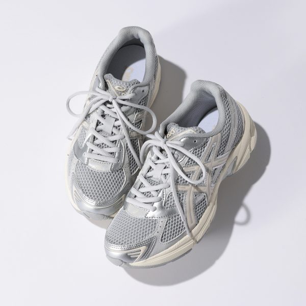 冬コーデに抜け感♡「大人のコート＋スニーカー」10STYLE