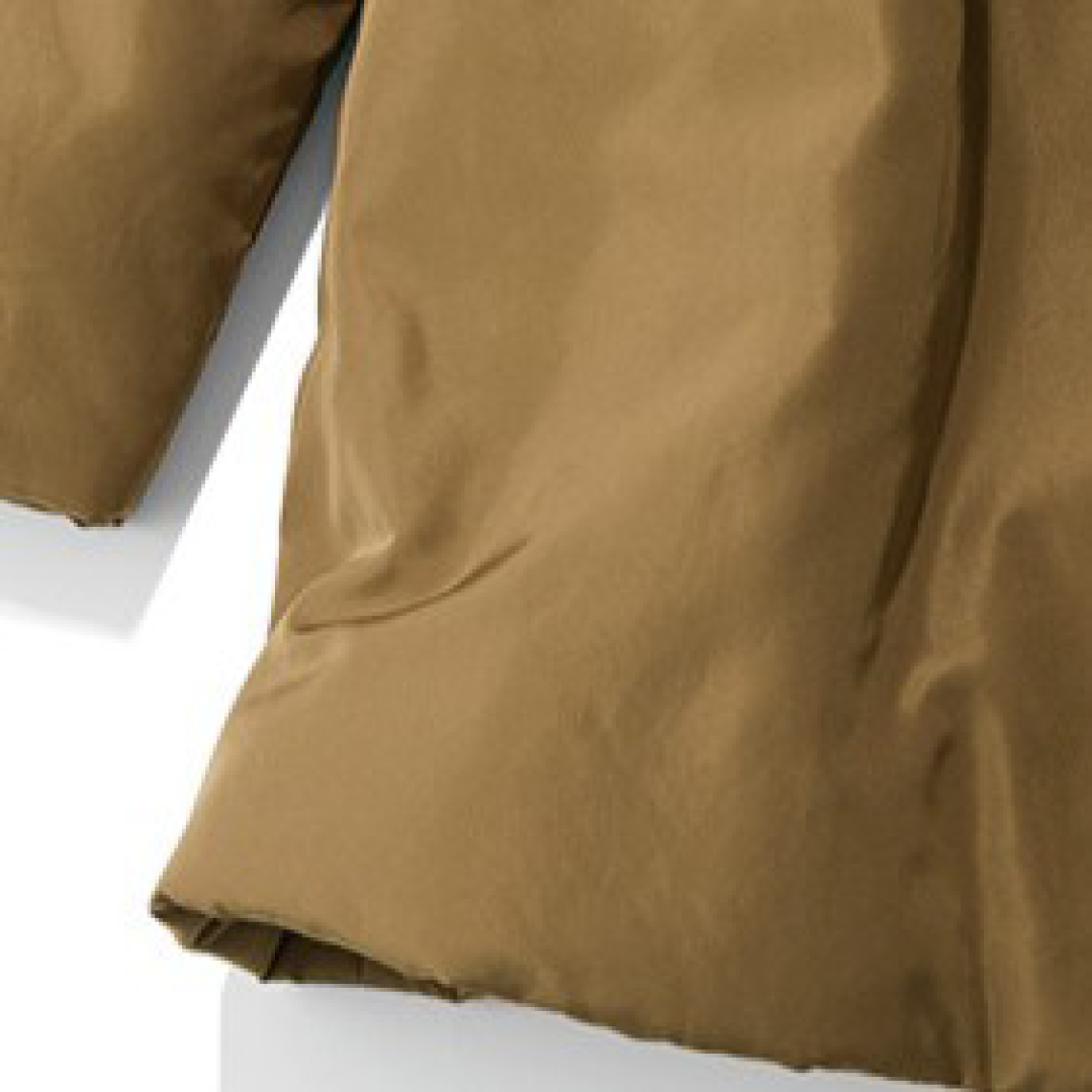 エムセブンデイズの中綿入りトレンチショートコート Fabric　feel