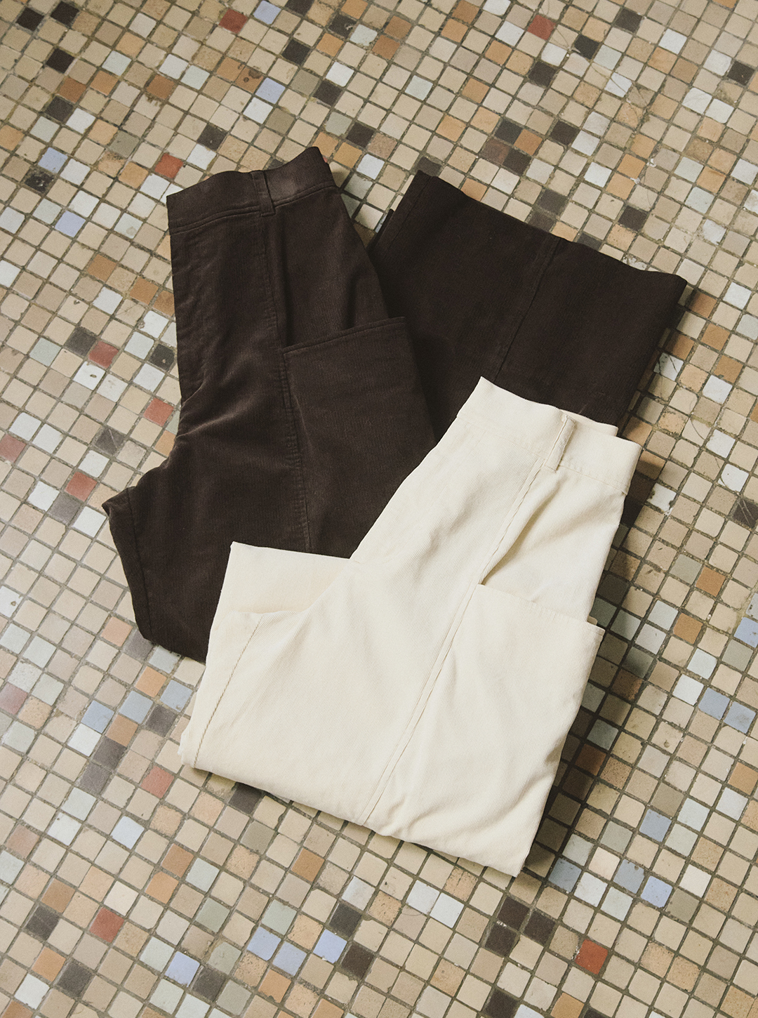 【suadeo】 進化系コーデュロイパンツで冬の着ぶくれゼロ宣言！| GOOD THINGS Vol.90