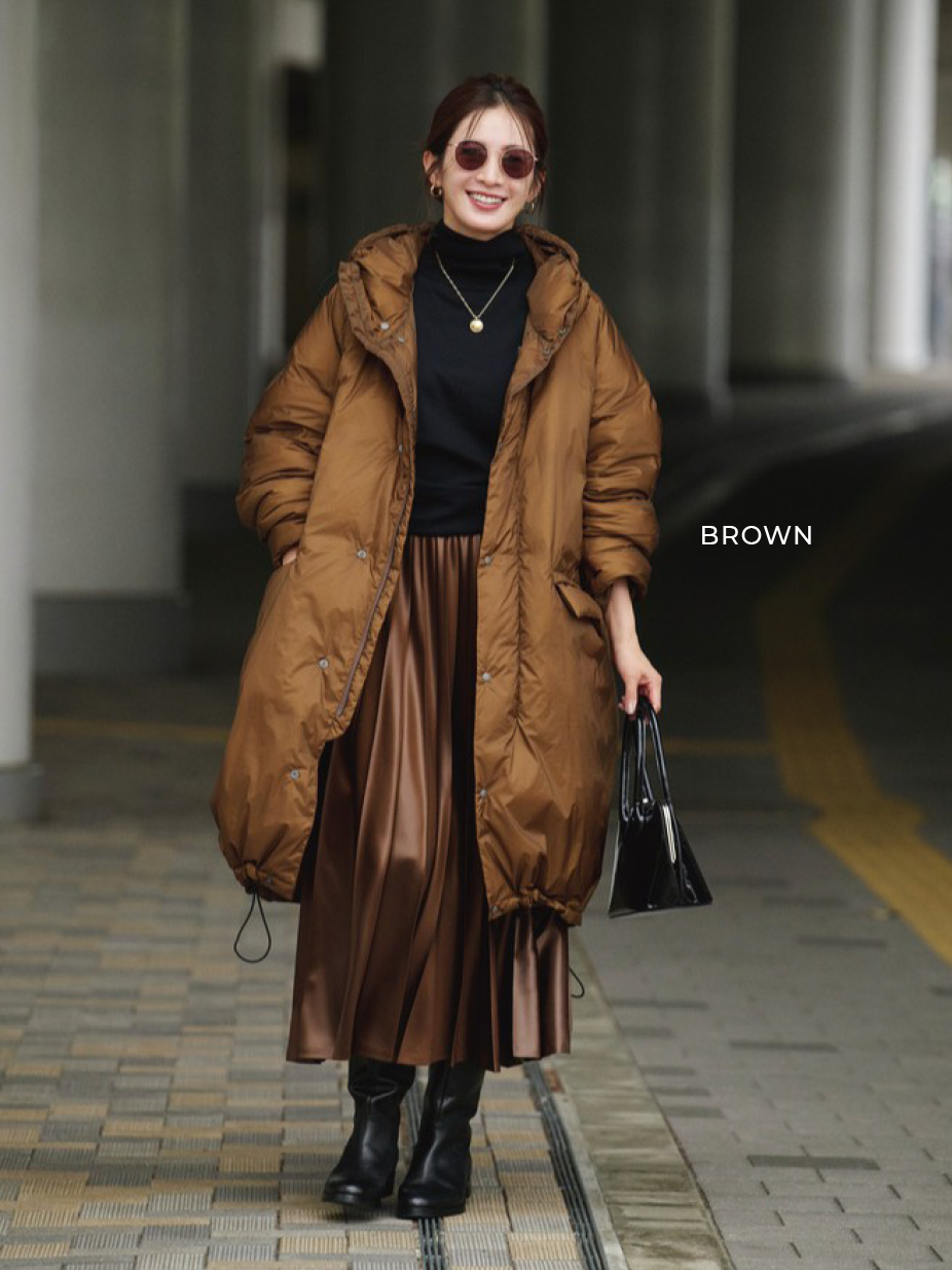 徳原文子×レミ レリーフの【Marisol別注】超軽量ナイロンアウトドアダウンロングJKTフーディーコーデ2